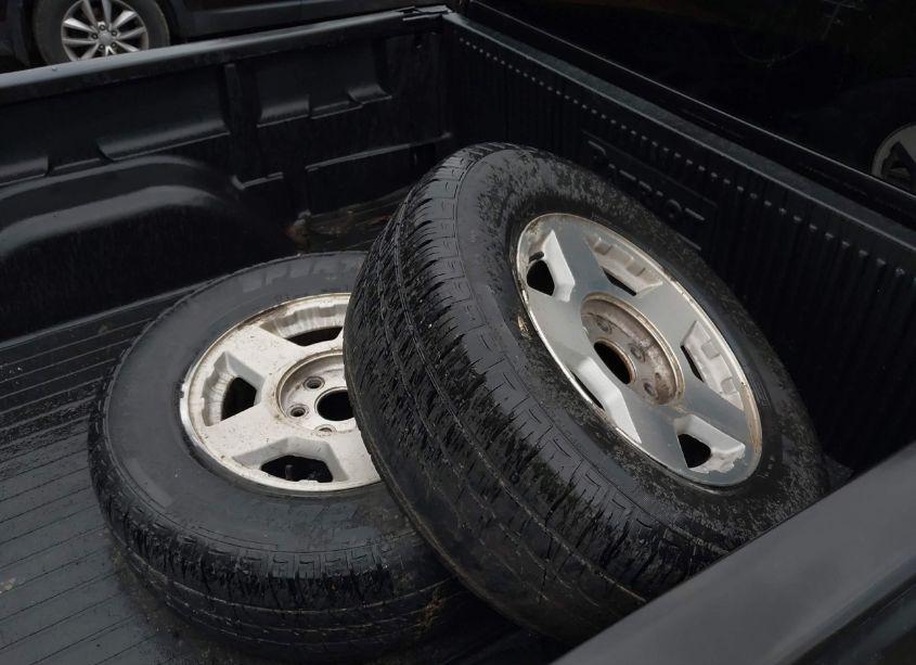 Photo 16 of 2005 Chevrolet Silverado 1500 LS (VIN 1GCEC14T45Z331089)