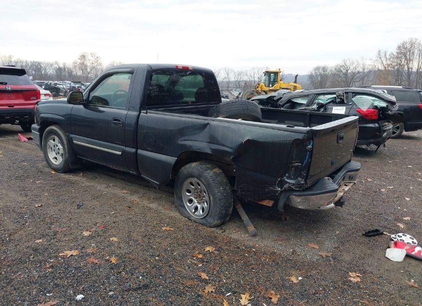 Photo 3 of 2005 Chevrolet Silverado 1500 LS (VIN 1GCEC14T45Z331089)