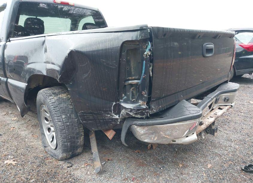 Photo 6 of 2005 Chevrolet Silverado 1500 LS (VIN 1GCEC14T45Z331089)