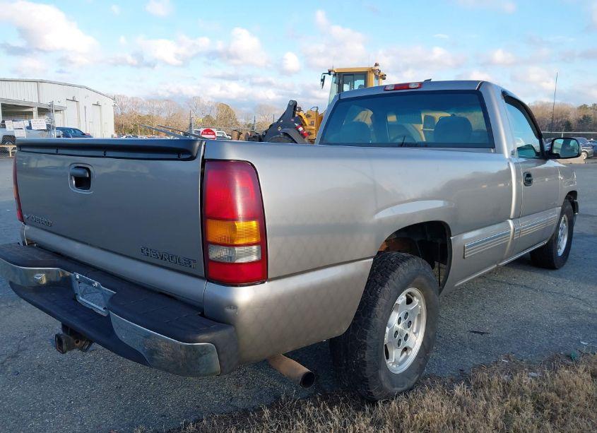 Photo 4 of 2000 Chevrolet Silverado 1500 LS (VIN 1GCEC14T4YE209571)