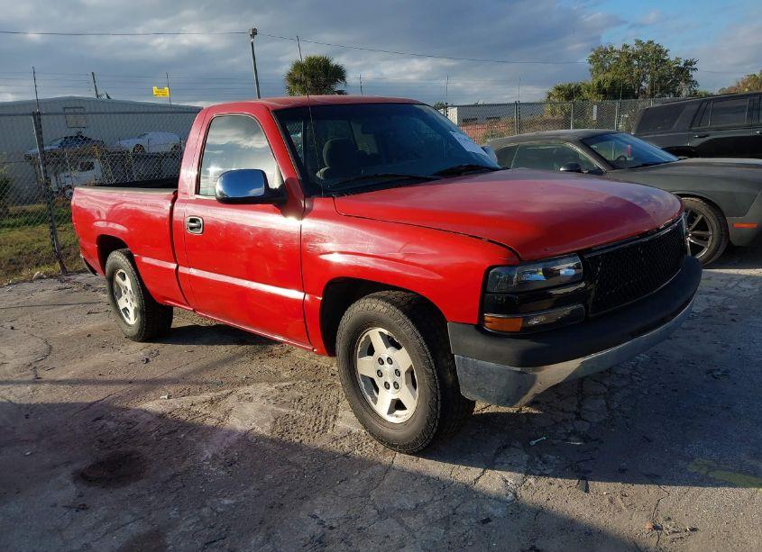 2000 Chevrolet Silverado 1500 LS (VIN 1GCEC14T4YZ139904) main photo