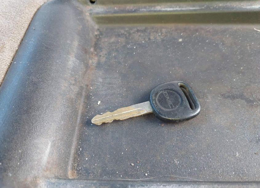 Photo 11 of 2000 Chevrolet Silverado 1500 LS (VIN 1GCEC14T4YZ139904)