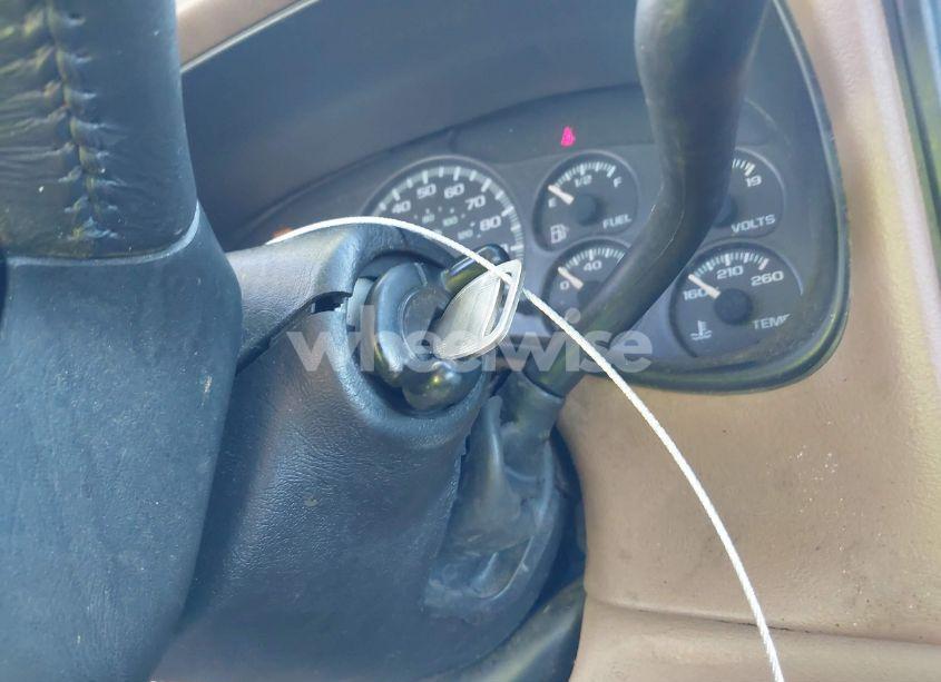 Photo 11 of 2000 Chevrolet Silverado 1500 LS (VIN 1GCEC14T5YZ212150)