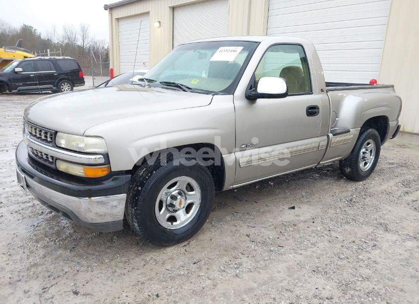 Photo 2 of 2000 Chevrolet Silverado 1500 LS (VIN 1GCEC14T5YZ212150)