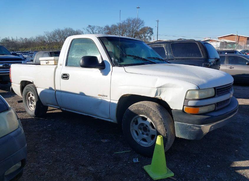 1999 Chevrolet Silverado 1500 (VIN 1GCEC14T6XZ129521) main photo