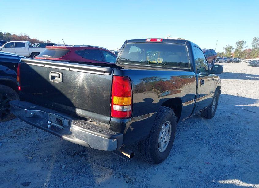 Photo 4 of 2000 Chevrolet Silverado 1500 LS (VIN 1GCEC14T6YZ275080)