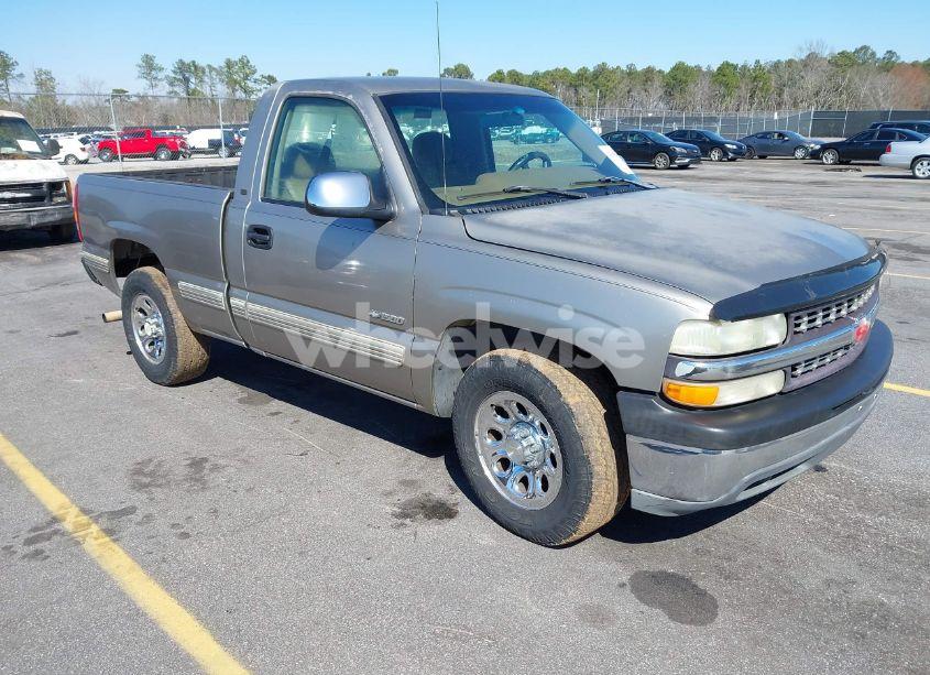 1999 Chevrolet Silverado 1500 LS (VIN 1GCEC14T8XZ104653) main photo
