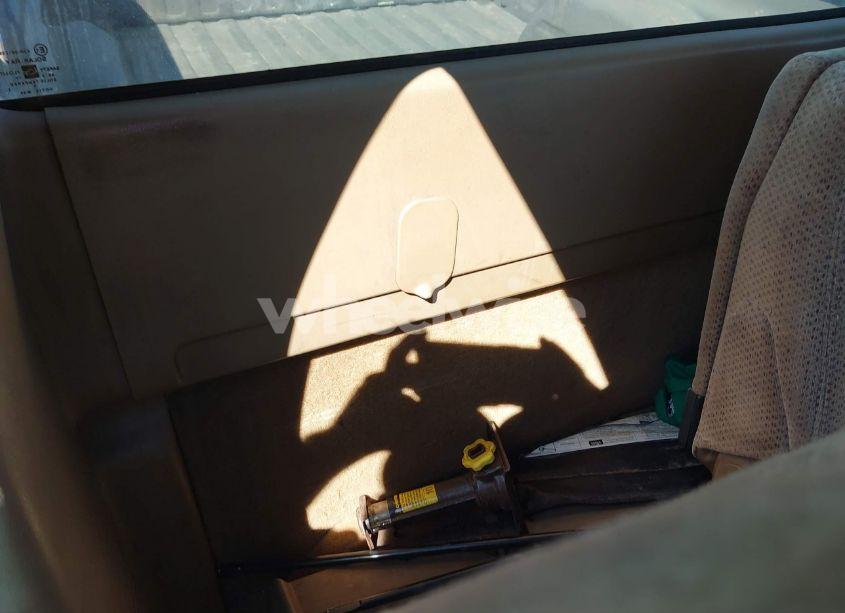 Photo 8 of 1999 Chevrolet Silverado 1500 LS (VIN 1GCEC14T8XZ104653)