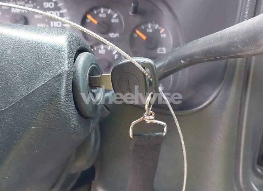 Photo 11 of 2004 Chevrolet Silverado 1500 (VIN 1GCEC14T94Z204272)