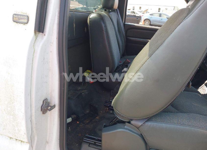 Photo 8 of 2005 Chevrolet Silverado 1500 WORK TRUCK (VIN 1GCEC14T95Z133740)