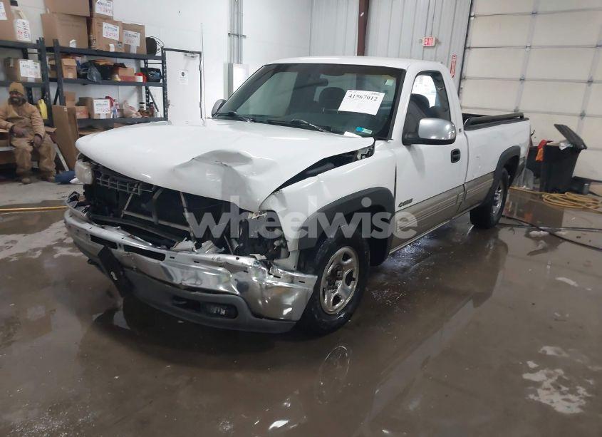 Photo 2 of 1999 Chevrolet Silverado 1500 LS (VIN 1GCEC14TXXE139251)