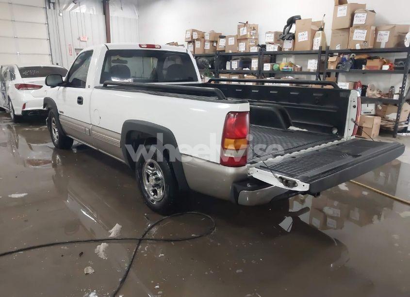 Photo 3 of 1999 Chevrolet Silverado 1500 LS (VIN 1GCEC14TXXE139251)