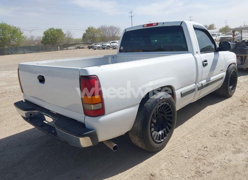 Photo 4 of 2001 Chevrolet Silverado 1500 LS (VIN 1GCEC14V01Z282565)