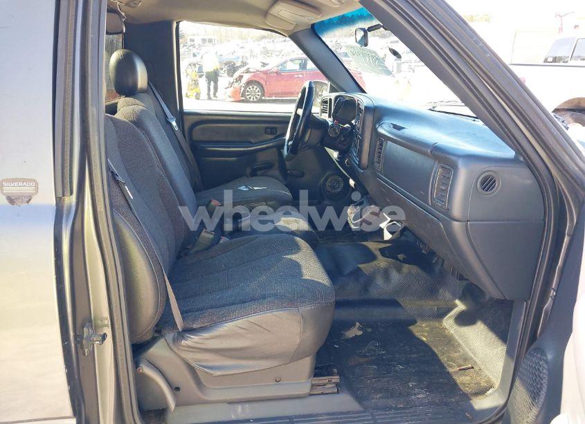 Photo 5 of 1999 Chevrolet Silverado 1500 (VIN 1GCEC14V0XE157629)