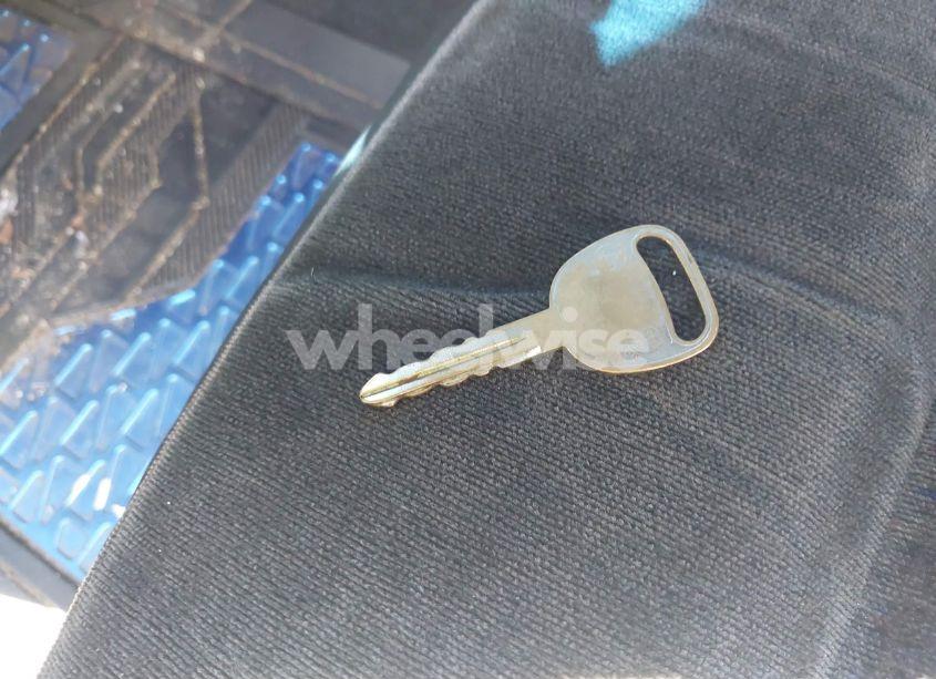 Photo 11 of 2000 Chevrolet Silverado 1500 (VIN 1GCEC14V0YE332155)