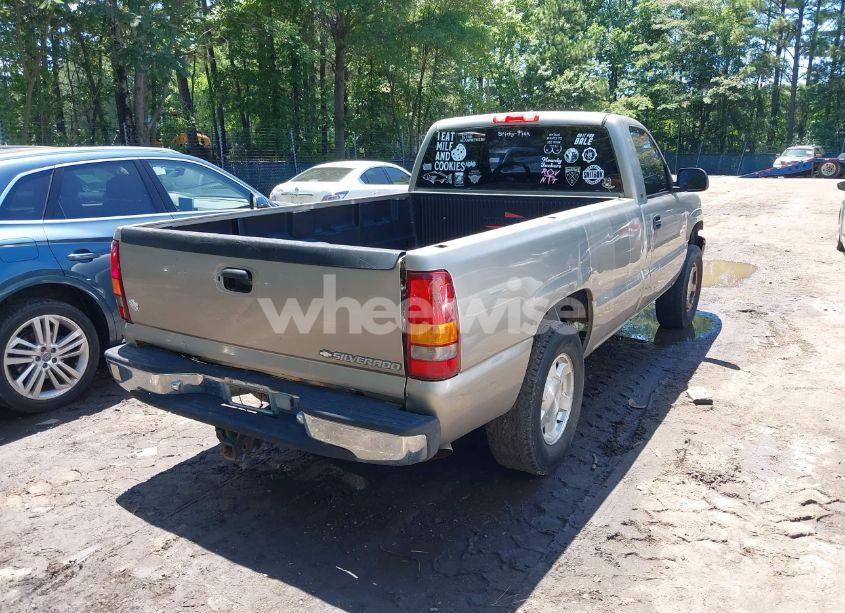 Photo 4 of 2000 Chevrolet Silverado 1500 (VIN 1GCEC14V0YE332155)