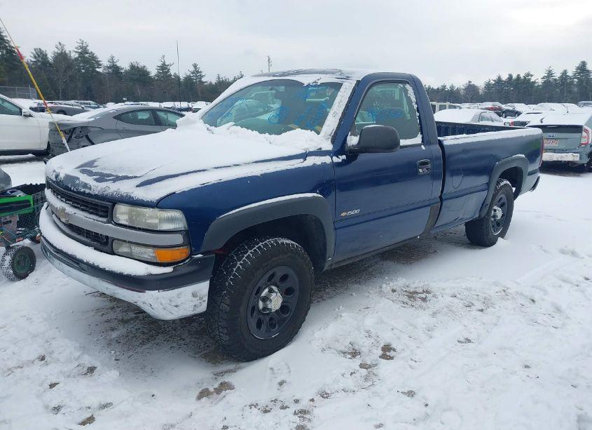 Photo 2 of 2001 Chevrolet Silverado 1500 (VIN 1GCEC14V11E281805)