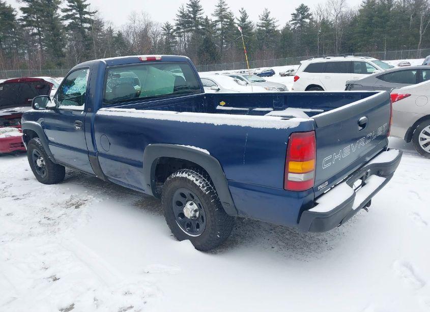 Photo 3 of 2001 Chevrolet Silverado 1500 (VIN 1GCEC14V11E281805)