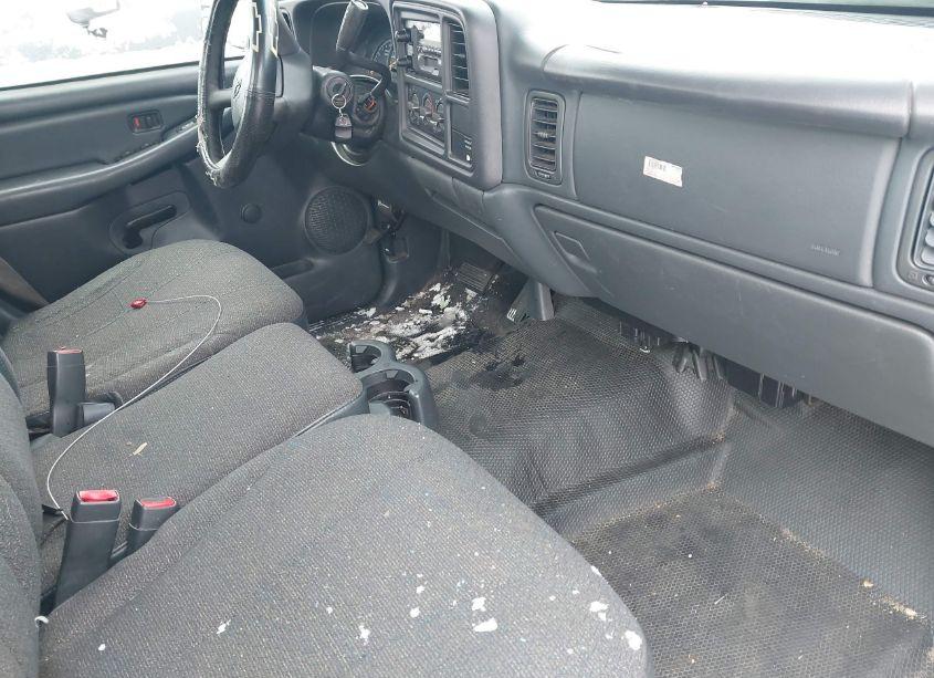 Photo 5 of 2001 Chevrolet Silverado 1500 (VIN 1GCEC14V11E281805)