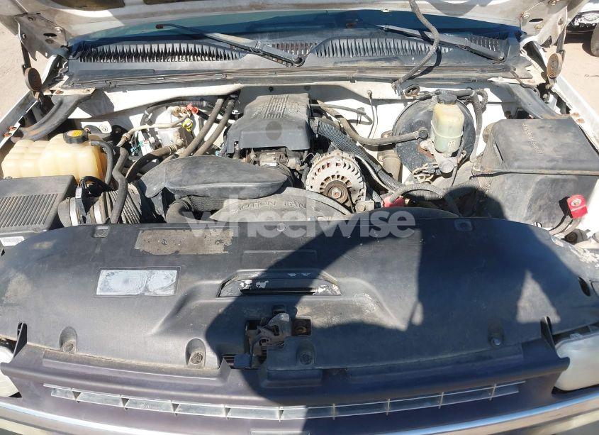 Photo 10 of 2000 Chevrolet Silverado 1500 (VIN 1GCEC14V3YZ352005)