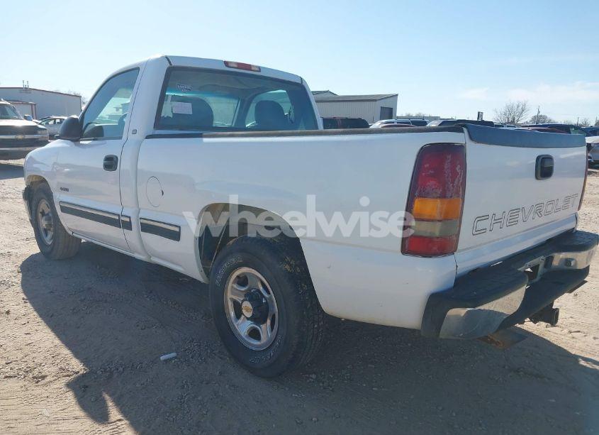 Photo 3 of 2000 Chevrolet Silverado 1500 (VIN 1GCEC14V3YZ352005)