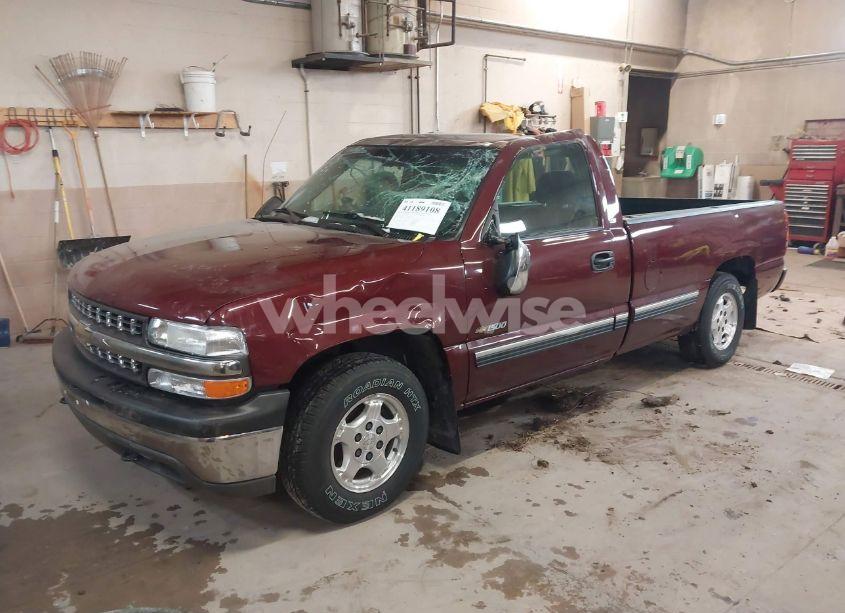 Photo 2 of 2002 Chevrolet Silverado 1500 LS (VIN 1GCEC14V42Z333891)