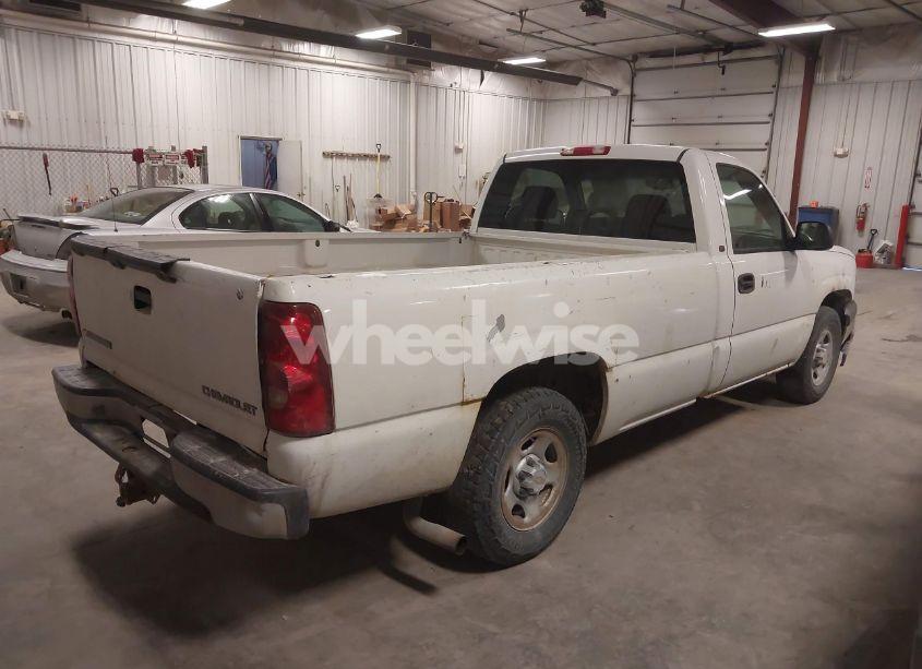 Photo 12 of 2003 Chevrolet Silverado 1500 (VIN 1GCEC14V43E320308)
