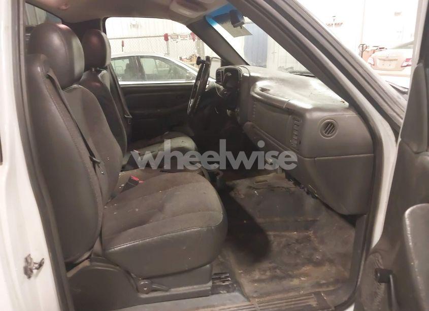 Photo 5 of 2003 Chevrolet Silverado 1500 (VIN 1GCEC14V43E320308)