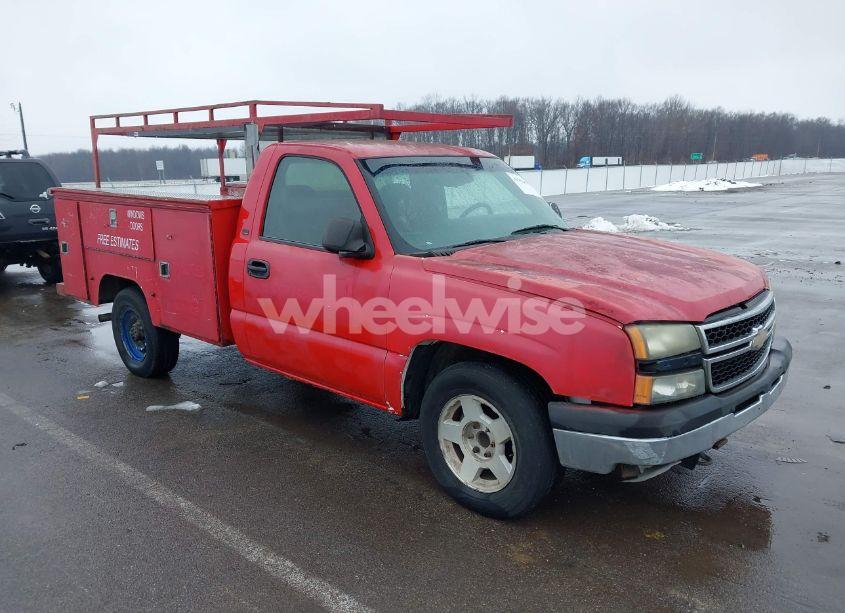 2003 Chevrolet Silverado 1500 WORK TRUCK (VIN 1GCEC14V53Z118893) main photo