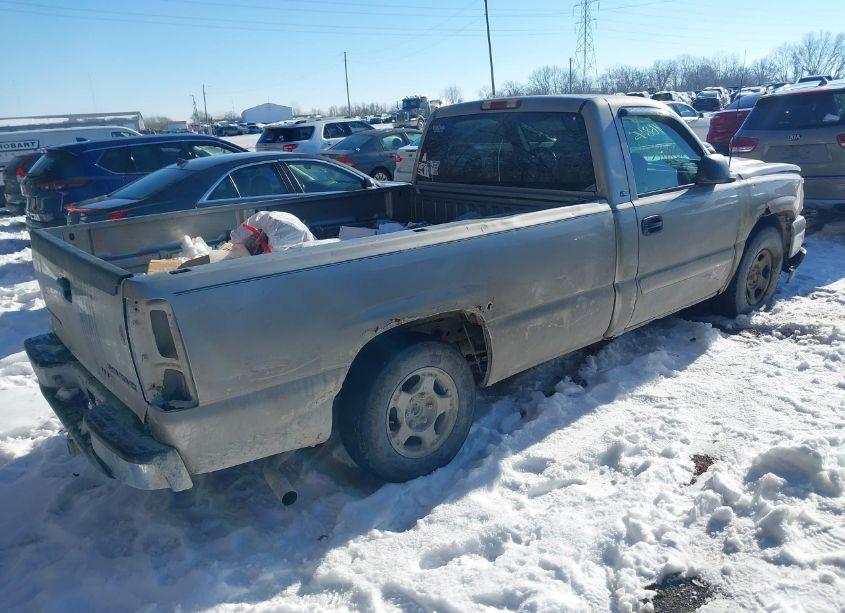 Photo 4 of 2003 Chevrolet Silverado 1500 LS (VIN 1GCEC14V53Z189513)