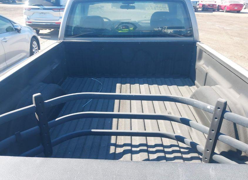 Photo 8 of 2001 Chevrolet Silverado 1500 LS (VIN 1GCEC14V61Z207899)