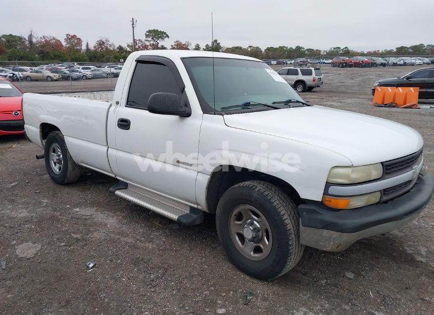 2001 Chevrolet Silverado 1500 (VIN 1GCEC14V71Z328781) main photo