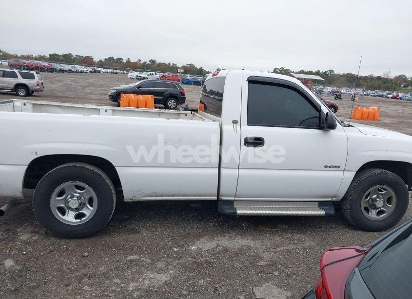 Photo 13 of 2001 Chevrolet Silverado 1500 (VIN 1GCEC14V71Z328781)