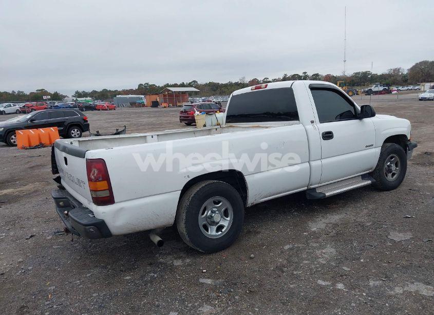 Photo 4 of 2001 Chevrolet Silverado 1500 (VIN 1GCEC14V71Z328781)
