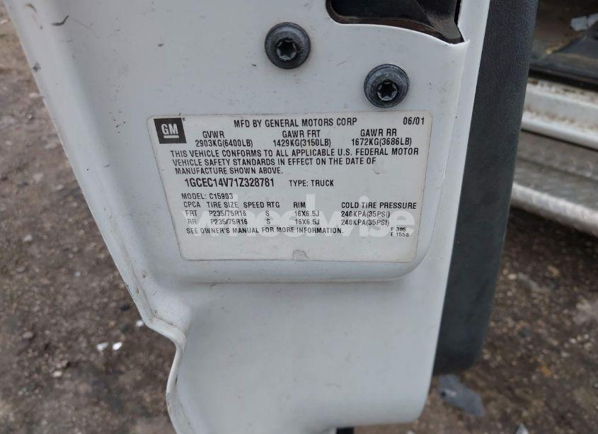 Photo 9 of 2001 Chevrolet Silverado 1500 (VIN 1GCEC14V71Z328781)