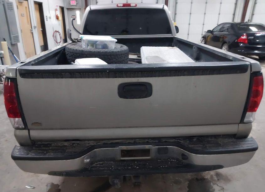 Photo 15 of 2001 Chevrolet Silverado 1500 LS (VIN 1GCEC14V81Z226437)