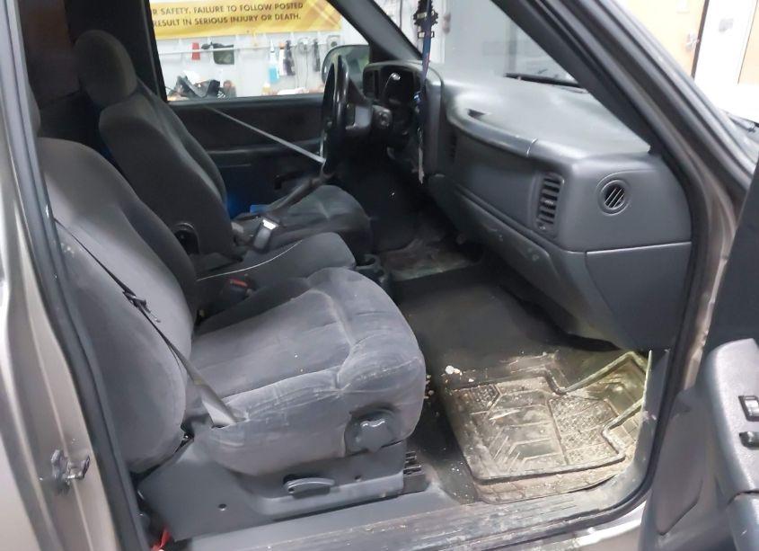 Photo 5 of 2001 Chevrolet Silverado 1500 LS (VIN 1GCEC14V81Z226437)