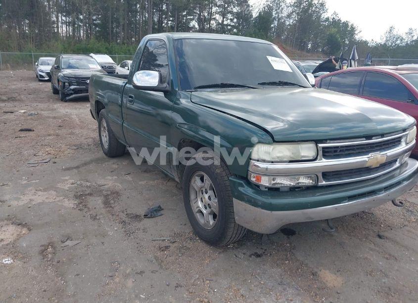 2002 Chevrolet Silverado 1500 LS (VIN 1GCEC14V82Z134813) main photo