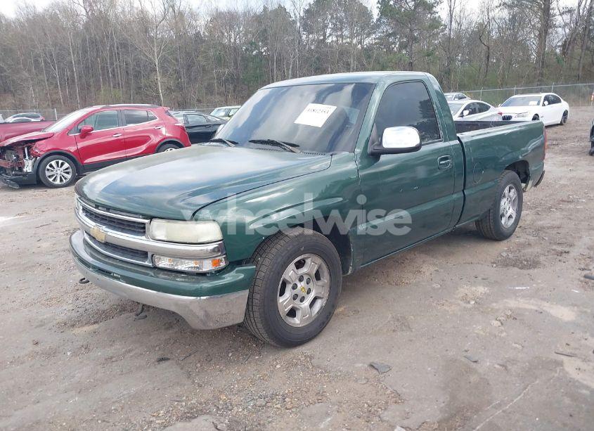 Photo 2 of 2002 Chevrolet Silverado 1500 LS (VIN 1GCEC14V82Z134813)