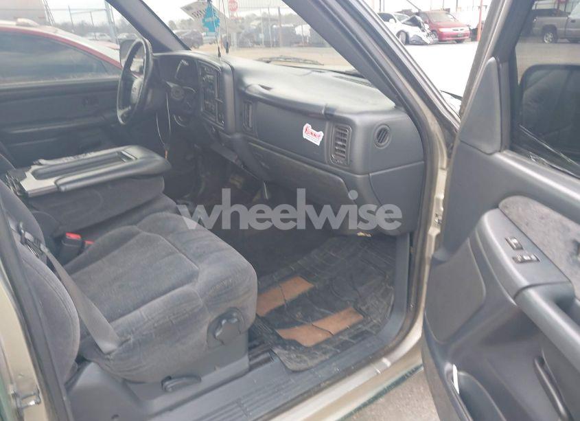 Photo 5 of 2002 Chevrolet Silverado 1500 LS (VIN 1GCEC14V82Z134813)