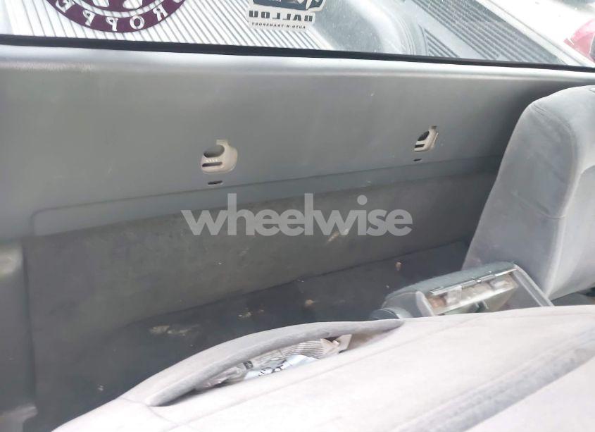 Photo 8 of 2002 Chevrolet Silverado 1500 LS (VIN 1GCEC14V82Z134813)