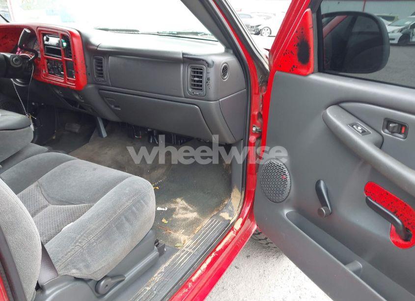 Photo 5 of 2003 Chevrolet Silverado 1500 (VIN 1GCEC14V83Z319039)