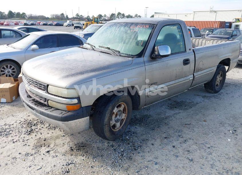 Photo 2 of 2000 Chevrolet Silverado 1500 LS (VIN 1GCEC14V8YE329195)