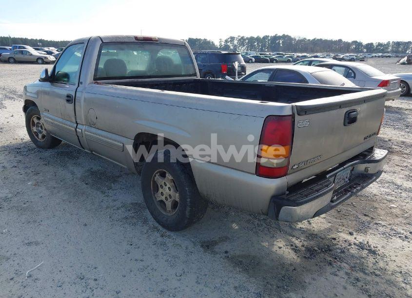 Photo 3 of 2000 Chevrolet Silverado 1500 LS (VIN 1GCEC14V8YE329195)