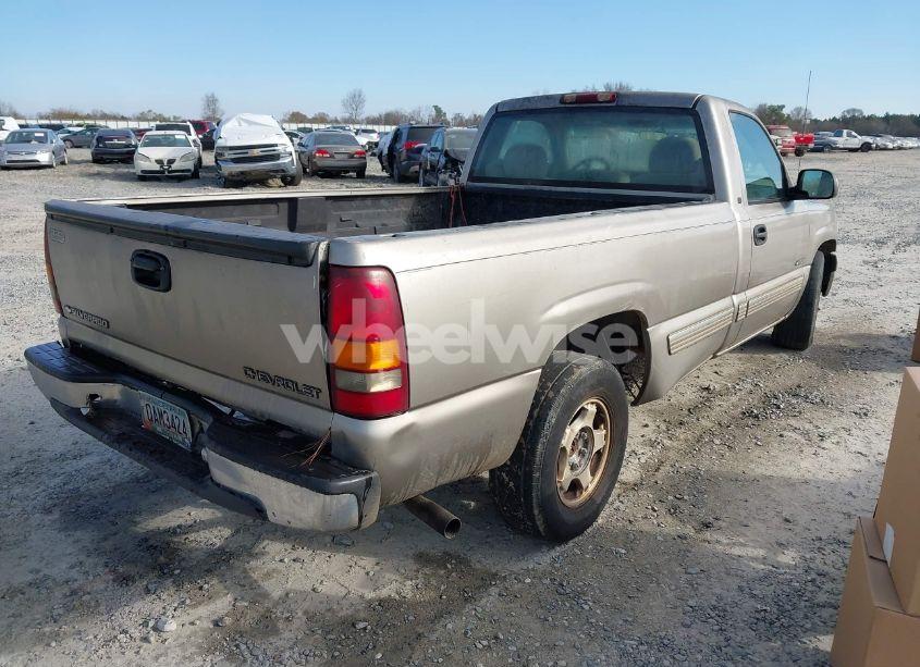 Photo 4 of 2000 Chevrolet Silverado 1500 LS (VIN 1GCEC14V8YE329195)
