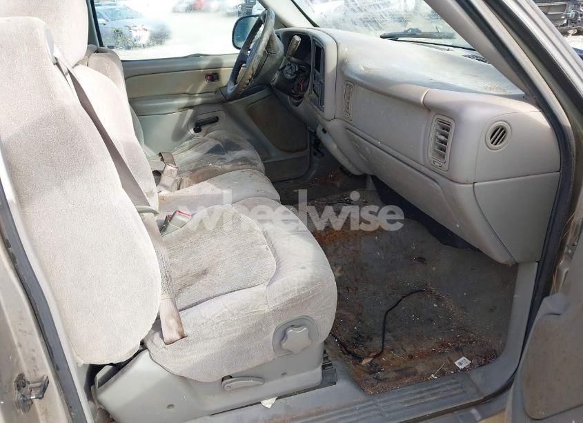 Photo 5 of 2000 Chevrolet Silverado 1500 LS (VIN 1GCEC14V8YE329195)