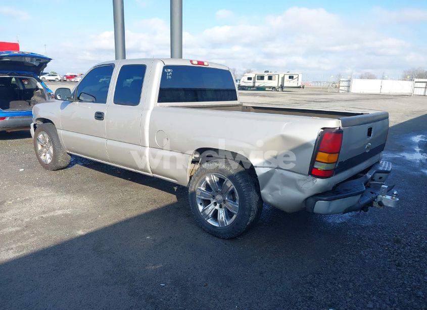 Photo 3 of 2000 Chevrolet Silverado 1500 LS (VIN 1GCEC14V8YZ369429)