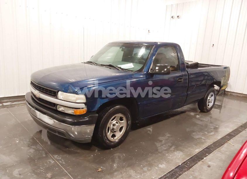 Photo 2 of 2002 Chevrolet Silverado 1500 (VIN 1GCEC14V92Z213410)