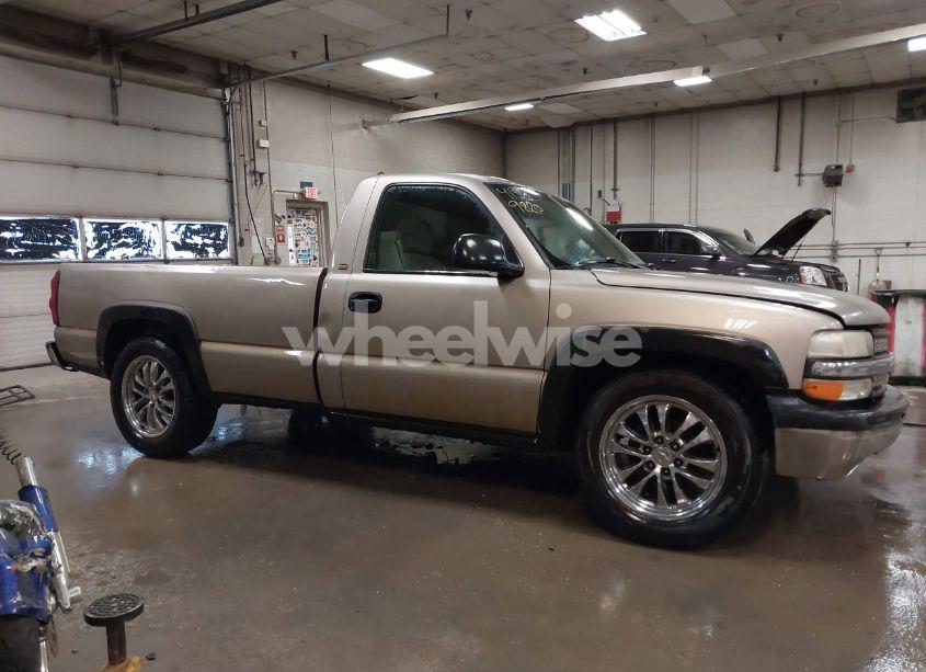 Photo 14 of 2000 Chevrolet Silverado 1500 (VIN 1GCEC14V9YE408018)