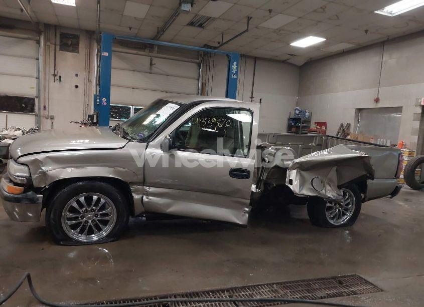 Photo 15 of 2000 Chevrolet Silverado 1500 (VIN 1GCEC14V9YE408018)